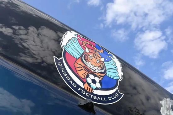 贝林厄姆在皇马纪录片《Universo Real Madrid: United Kingdom》的采访中表示，想为俱乐部的伟大历史添砖加瓦。